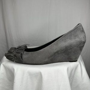 Hu/Sf Grey Suede Bow-tie Heels